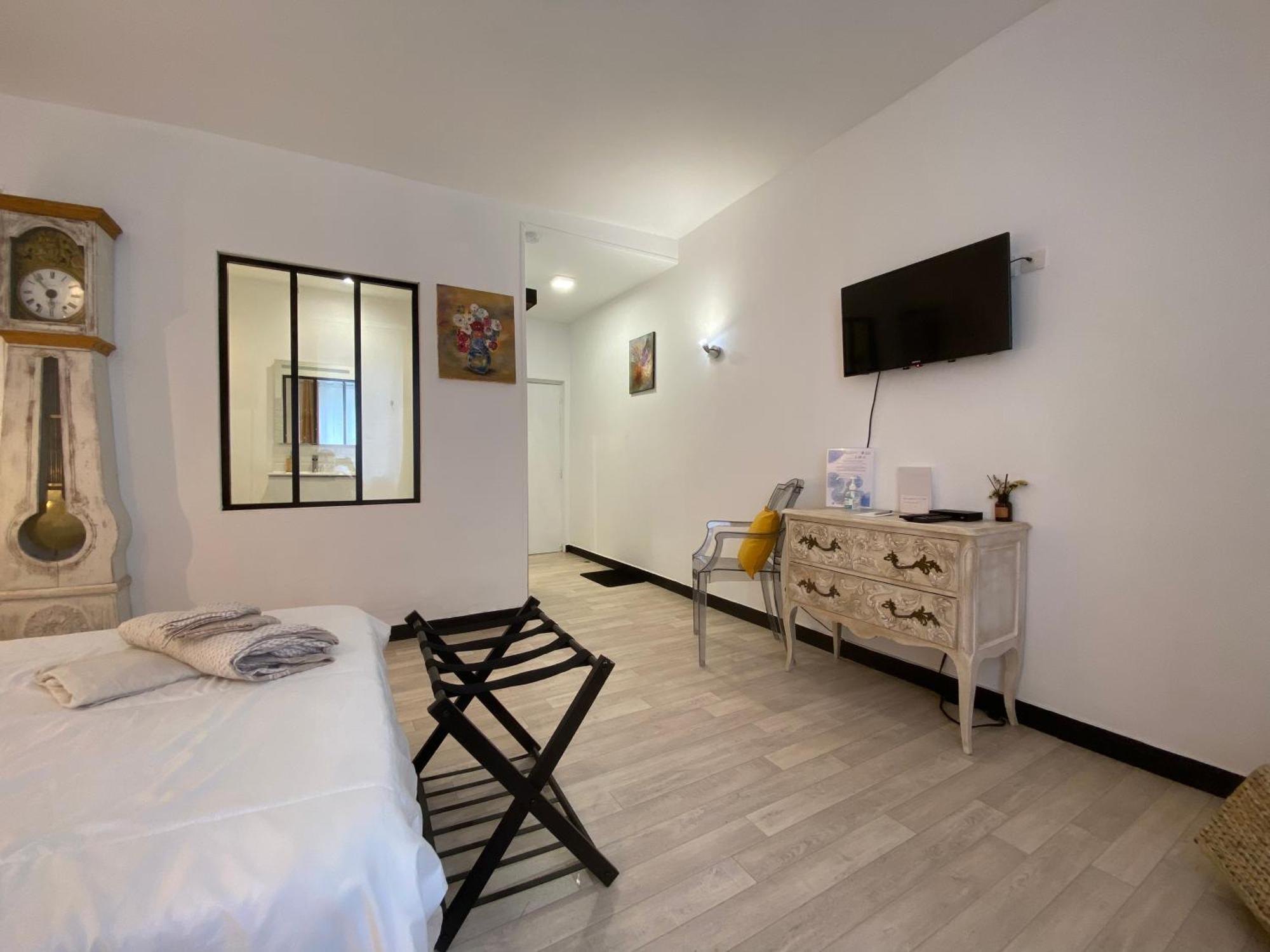 Chambre & Salle De Bain Privee - Lv 33 Argenton Sur Creuse Zewnętrze zdjęcie